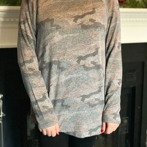 American Eagle Outfitters Gray Knit Top